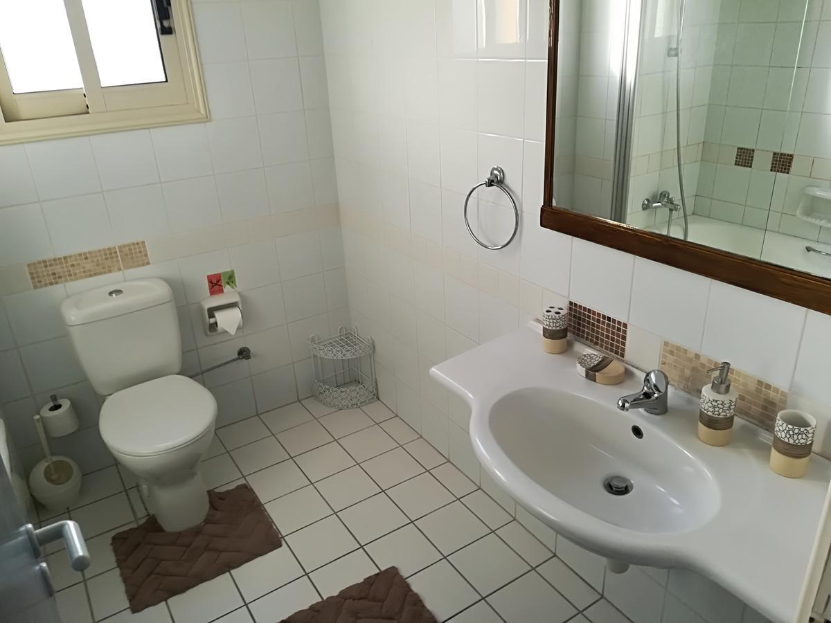 Mike'S Basilica Apartment Пафос Экстерьер фото